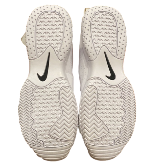 Athletic_Shoes